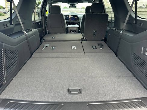 New 2026 Chevrolet Suburban LS w/ LS Custom Edition AWD/4WD image 18