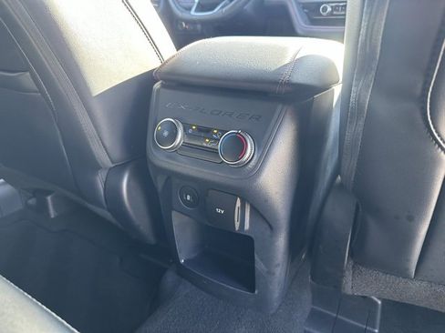 Used 2025 Ford Explorer ST-Line w/ ST-Line Street Pack image 20