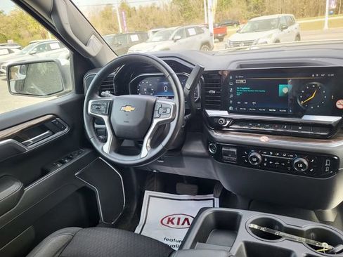 Used 2025 Chevrolet Silverado 1500 LT image 15