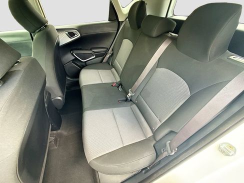 Used 2020 Kia Soul LX FWD image 22