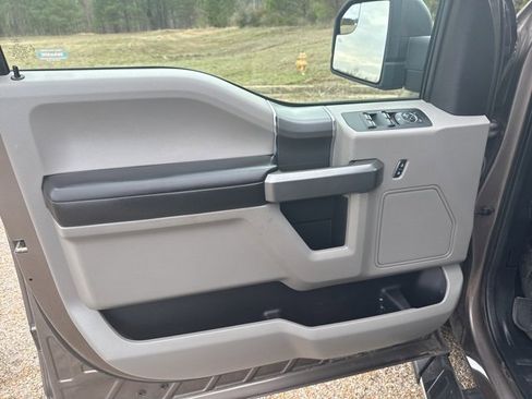 Used 2019 Ford F150 XLT w/ Equipment Group 302A Luxury image 14