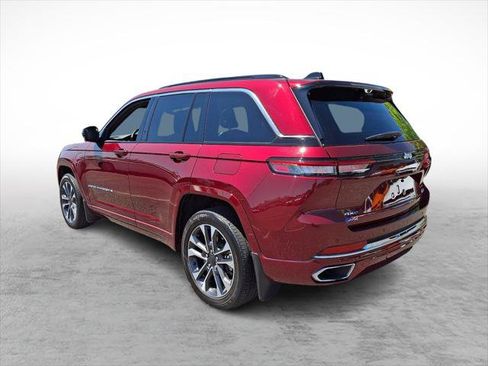Certified 2024 Jeep Grand Cherokee Overland w/ Advanced Protech Group III AWD/4WD image 3