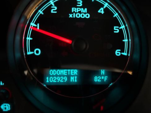 Used 2012 Chevrolet Avalanche LT AWD/4WD image 7