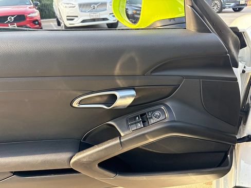 Used 2018 Porsche 718 Cayman RWD image 14
