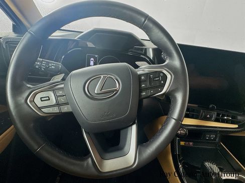 Certified 2025 Lexus NX 350 AWD w/ Accessory Package (2T) image 11