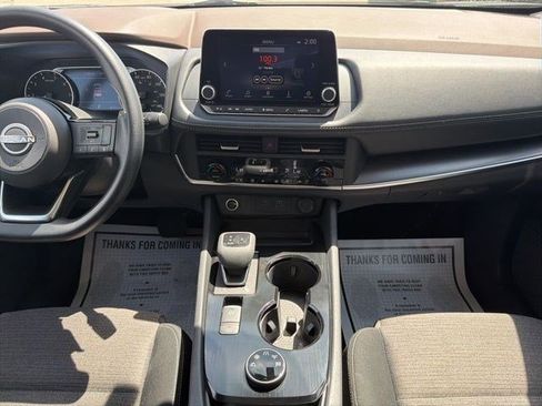 Used 2023 Nissan Rogue SV image 21