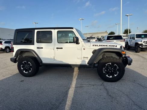 Used 2025 Jeep Wrangler Unlimited Rubicon AWD/4WD image 6
