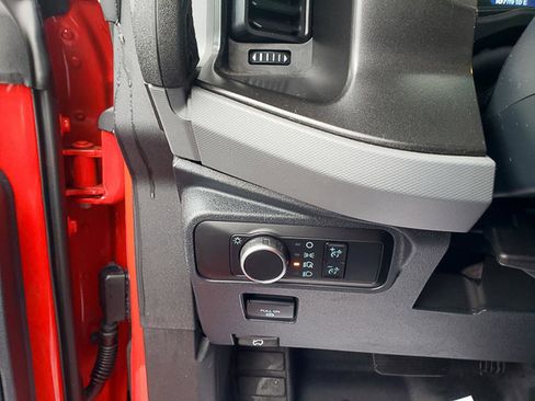 Used 2023 Ford Bronco Black Diamond image 12