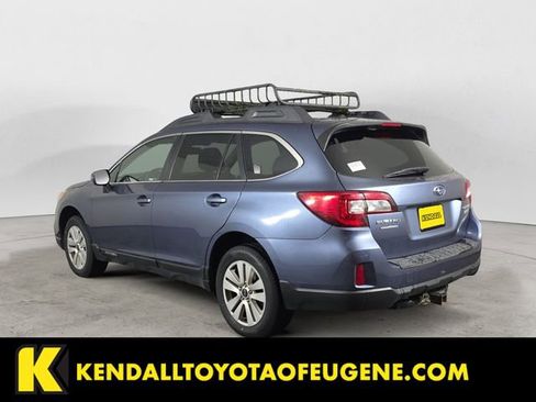 Used 2015 Subaru Outback 2.5i Premium image 3