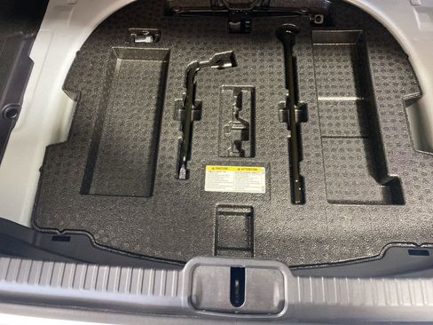 Used 2024 Lexus ES 350 F Sport w/ Accessory Package (Z2) image 28