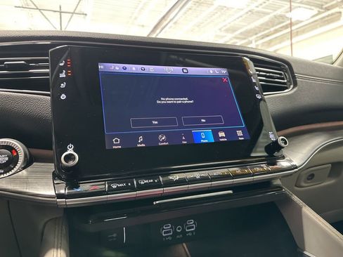 Used 2022 Jeep Grand Wagoneer Series III w/ Flexible Seating Group image 69