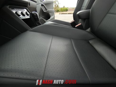 Used 2020 Volkswagen Tiguan SE w/ Panoramic Sunroof Package FWD image 52