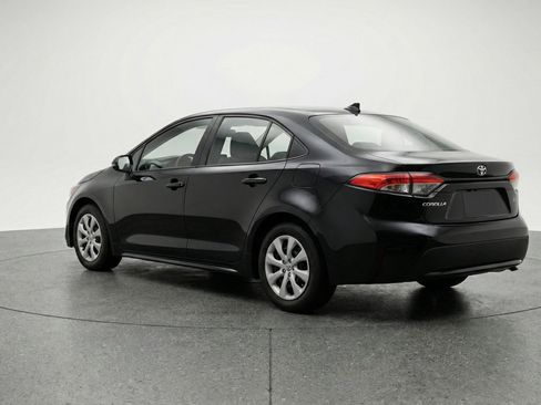 Used 2025 Toyota Corolla LE image 6