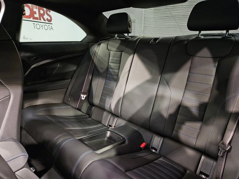 Used 2023 BMW M2 w/ Lighting Package image 27