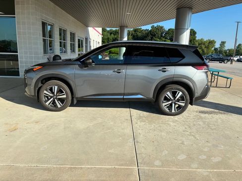 Used 2021 Nissan Rogue Platinum AWD/4WD image 6