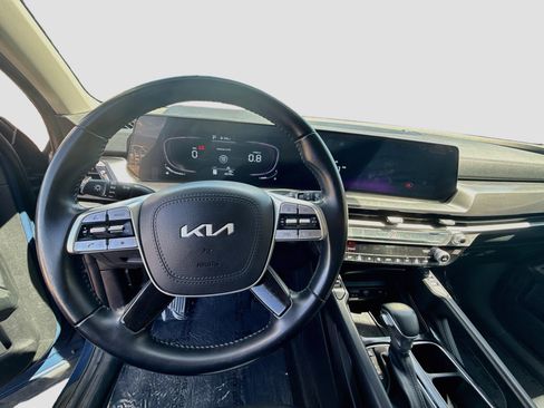 Used 2025 Kia Telluride S AWD/4WD image 18