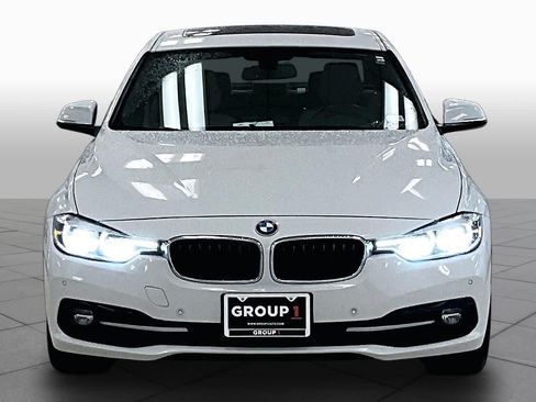 Used 2018 BMW 330i Sedan RWD image 3