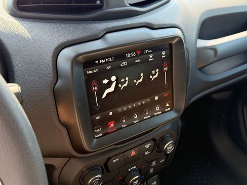 Used 2023 Jeep Renegade Latitude AWD/4WD image 26