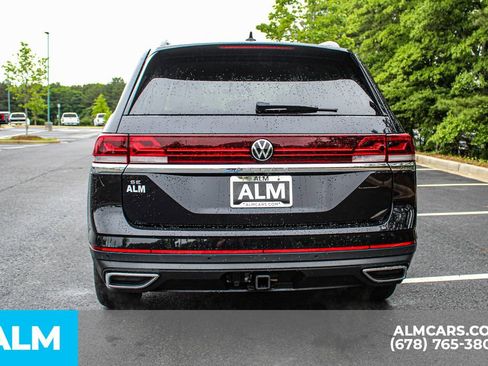 Used 2025 Volkswagen Atlas SE FWD image 11