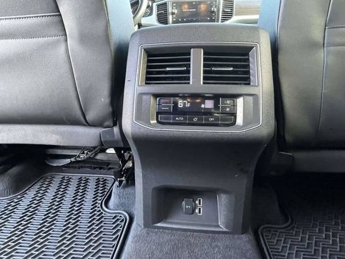 Used 2018 Volkswagen Atlas SE FWD image 17
