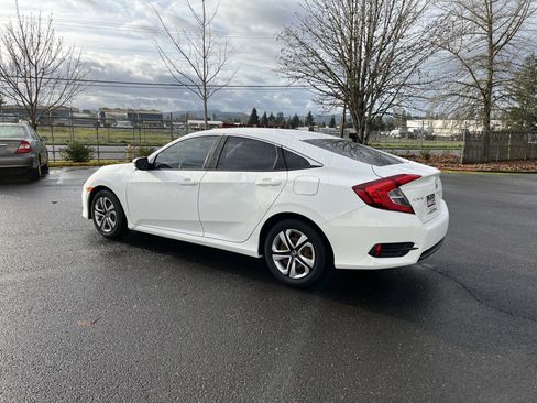 Used 2018 Honda Civic LX image 3