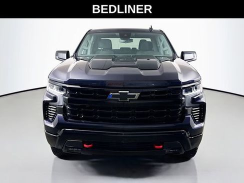 Used 2024 Chevrolet Silverado 1500 LT Trail Boss w/ LPO, Dark Essentials Package AWD/4WD image 4
