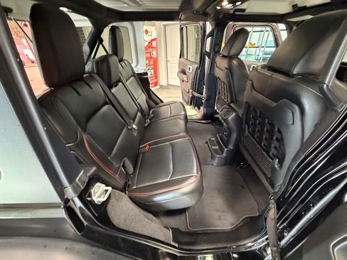 Used 2021 Jeep Wrangler Unlimited Rubicon AWD/4WD image 47