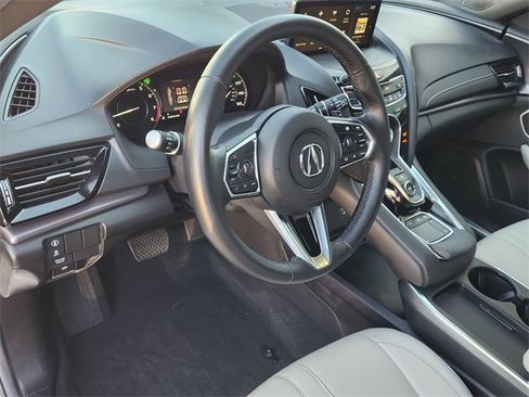 Used 2025 Acura RDX SH-AWD image 2