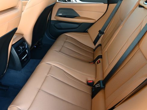 Used 2026 BMW i4 xDrive40i w/ Premium Package AWD/4WD image 10