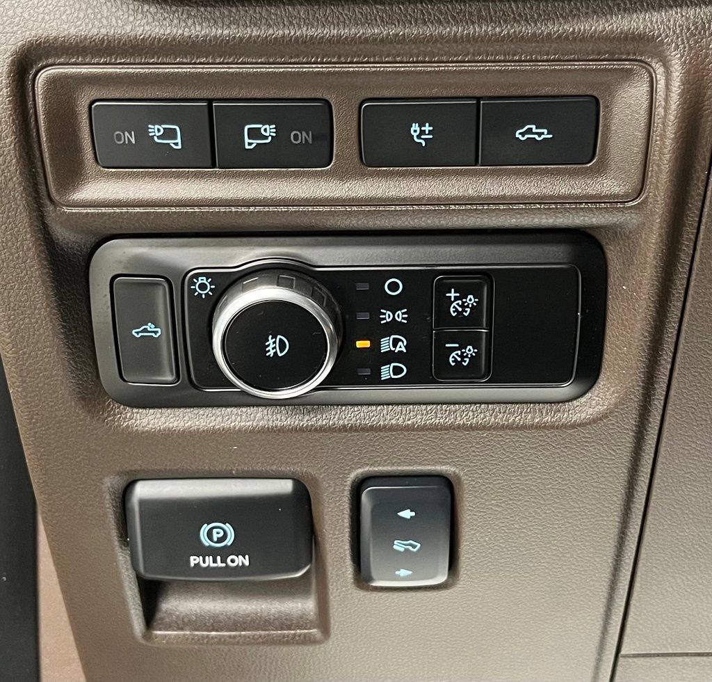 Used 2024 Ford F150 King Ranch w/ FX4 Off-Road Package AWD/4WD image 32