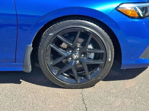 Used 2023 Honda Civic Sport image 8