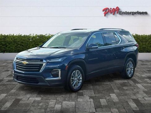 Used 2023 Chevrolet Traverse LT FWD image 4