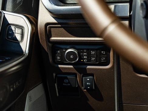 Certified 2025 Ford F150 King Ranch AWD/4WD image 29