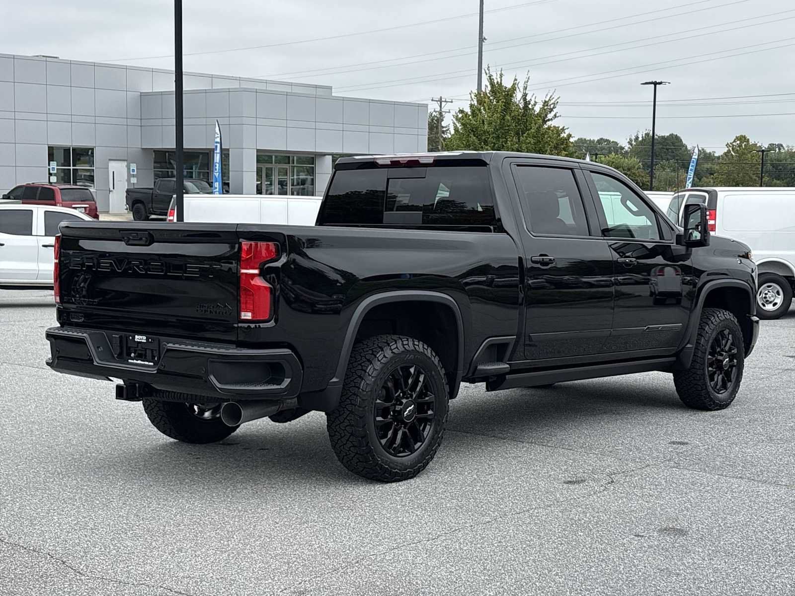 New 2026 Chevrolet Silverado 2500 High Country w/ Midnight Edition AWD/4WD image 6