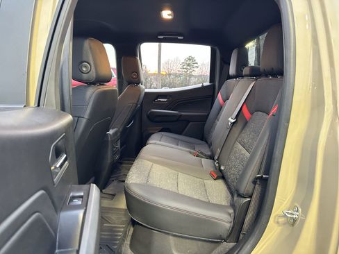 Used 2023 Chevrolet Colorado Z71 w/ Z71 Convenience Package 2 image 30