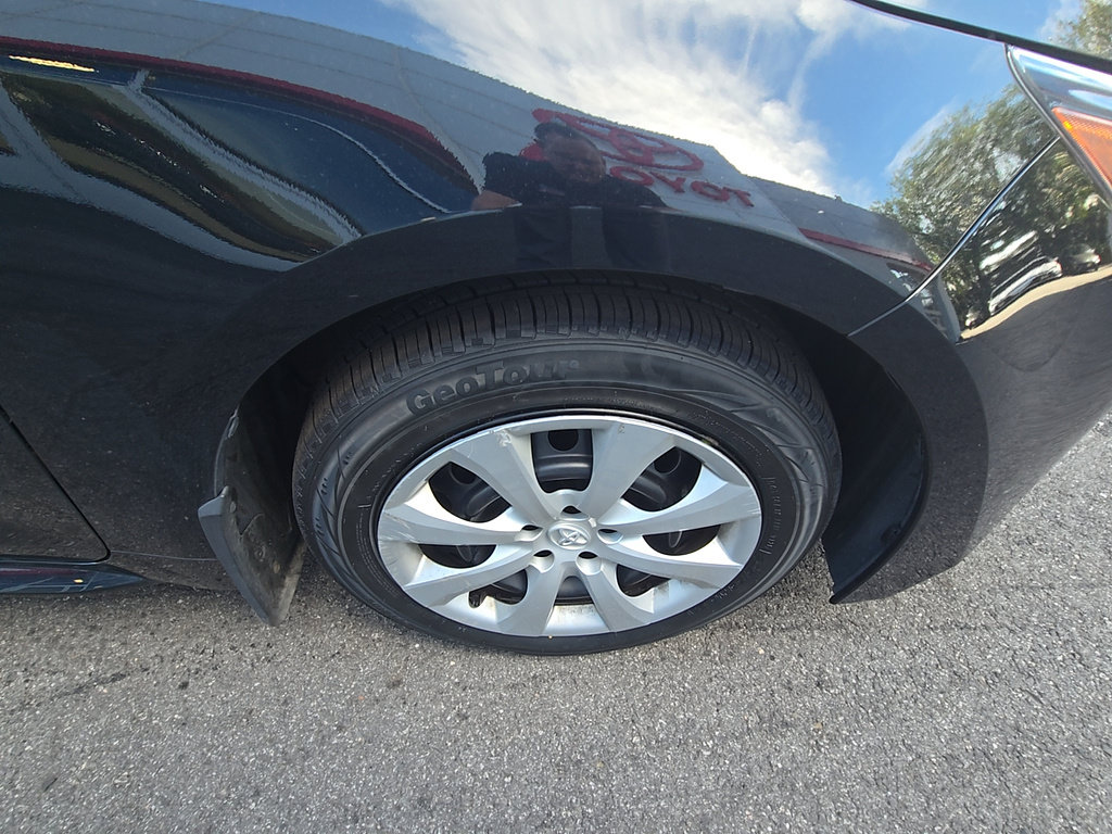 Certified 2024 Toyota Corolla LE FWD image 9