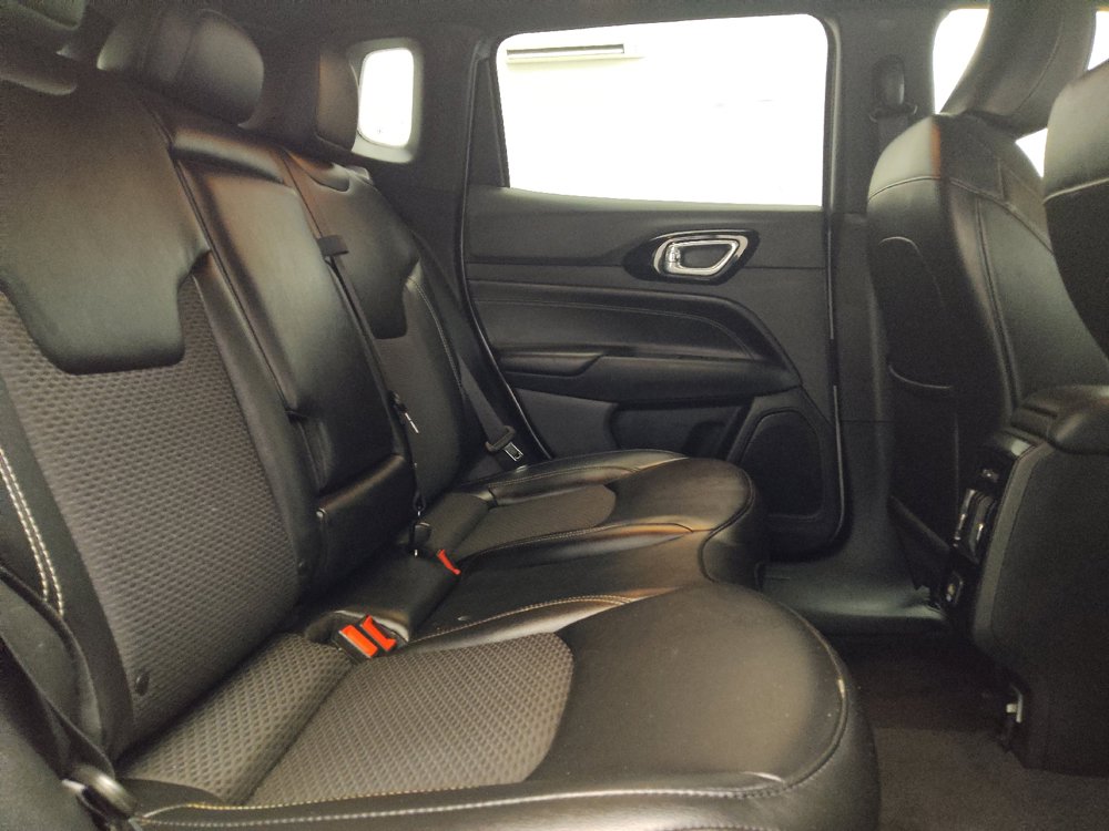 Used 2023 Jeep Compass Latitude AWD/4WD image 19