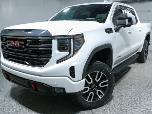 Used 2024 GMC Sierra 1500 AT4 w/ Technology Package AWD/4WD image 36