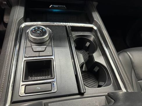 Used 2022 Ford Expedition XLT RWD image 38