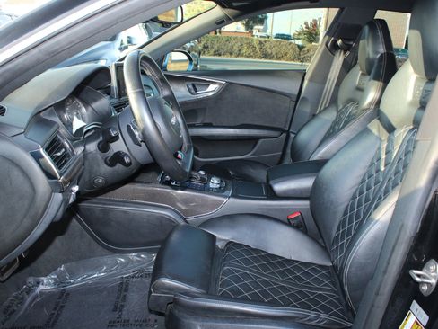 Used 2018 Audi S7 Prestige w/ Driver Assistance Package image 16