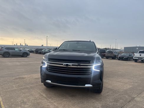 Used 2022 Chevrolet Tahoe LT w/ Luxury Package image 5