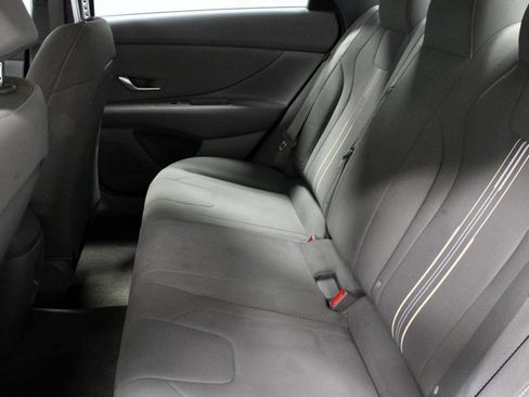 Used 2024 Hyundai Elantra SEL FWD image 22