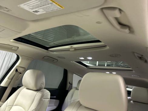 Used 2023 Buick Enclave Essence w/ Experience Buick Package FWD image 23