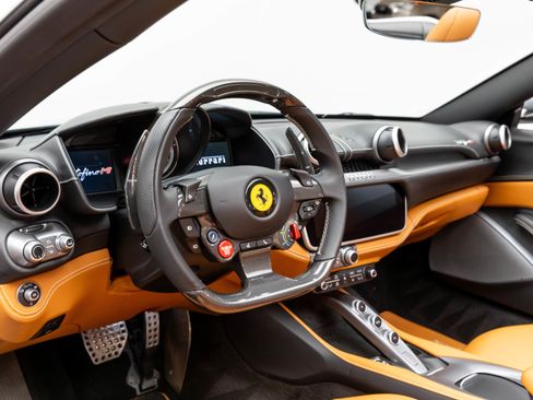 Certified 2022 Ferrari Portofino M image 4