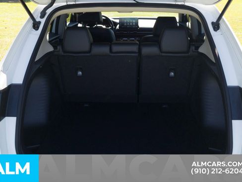 Used 2023 Honda HR-V EX-L image 9