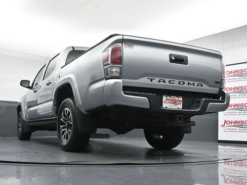Used 2023 Toyota Tacoma TRD Sport AWD/4WD image 31