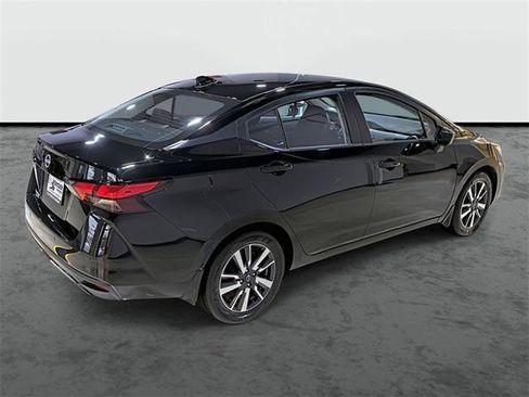 Used 2025 Nissan Versa SV w/ Trunk Package FWD image 4
