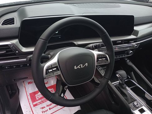 New 2025 Kia Telluride S image 9