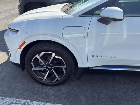 Used 2024 Chevrolet Equinox EV LT w/ LPO, Active Package FWD image 4
