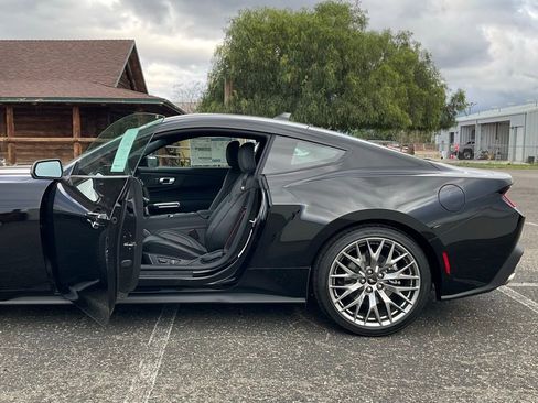 New 2026 Ford Mustang Premium image 35